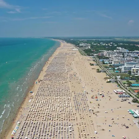 Adorable Flat For 4 Guests In Pineda * Bibione